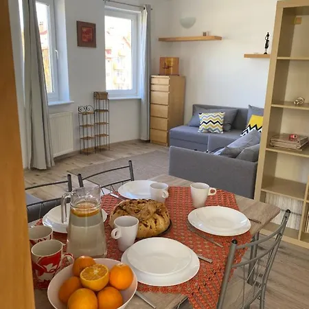 Pomaranczowy - Kawalerka W Srodmiesciu *