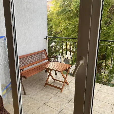 Pomaranczowy - Kawalerka W Srodmiesciu Kolobrzeg