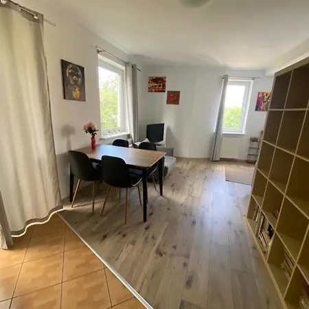 Pomaranczowy - Kawalerka W Srodmiesciu * Kolobrzeg